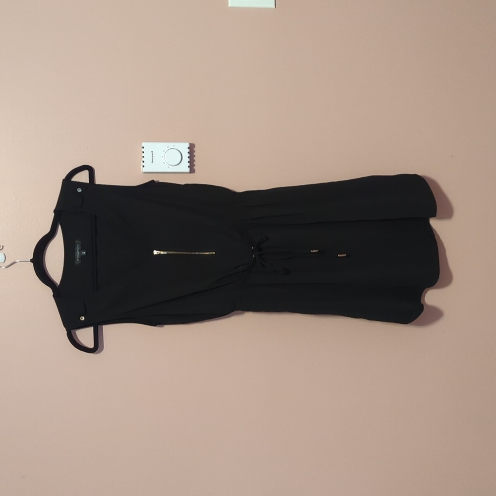 Dynamite Black Dress • Size Medium